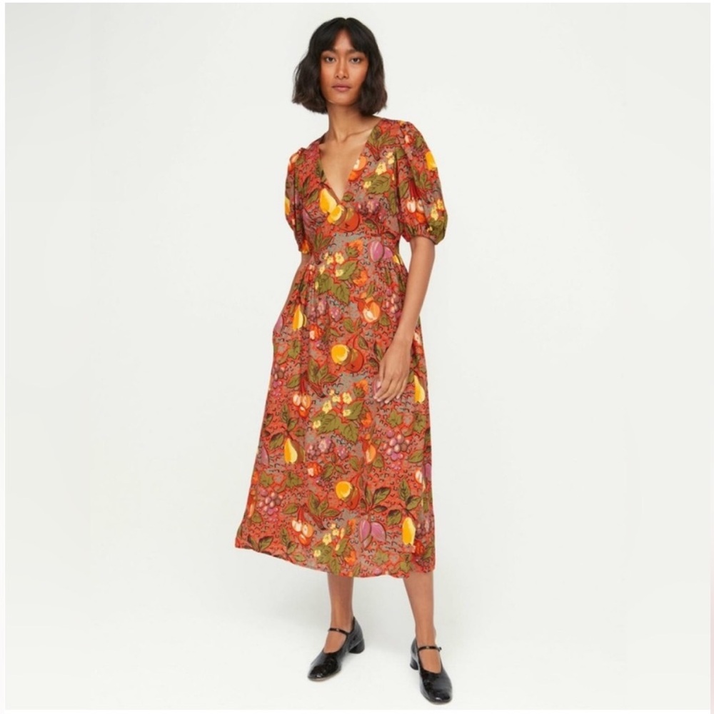 EUC Gwyneth Dress Highland Orchard Berry
Lulani Floral by Rhode